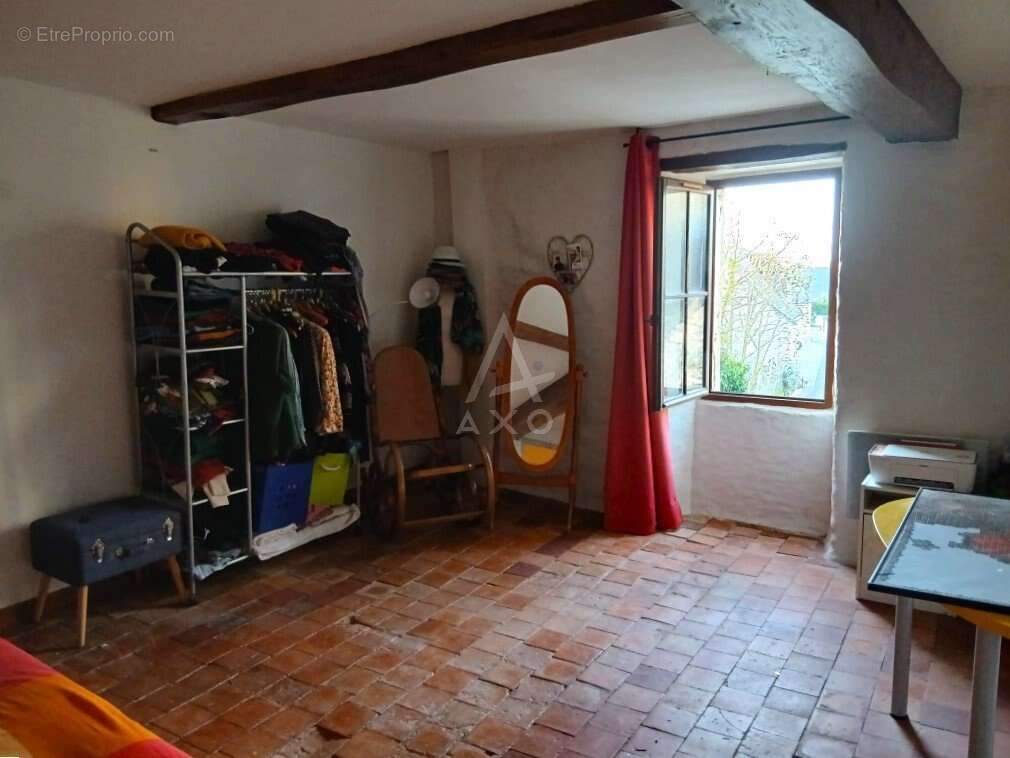Authentique maison de charme avec jardin et dépendances à MONTREUIL-SUR-LOIR - photo 5