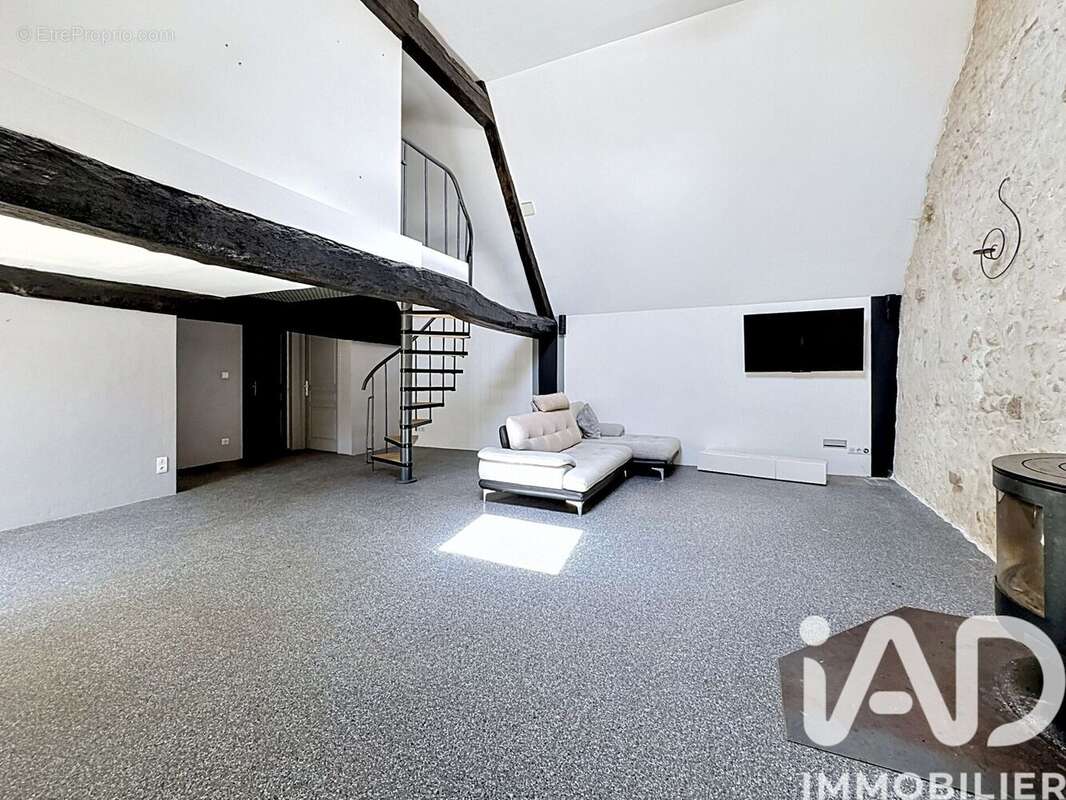 Maison 193 m² à Etrechy  - photo 6
