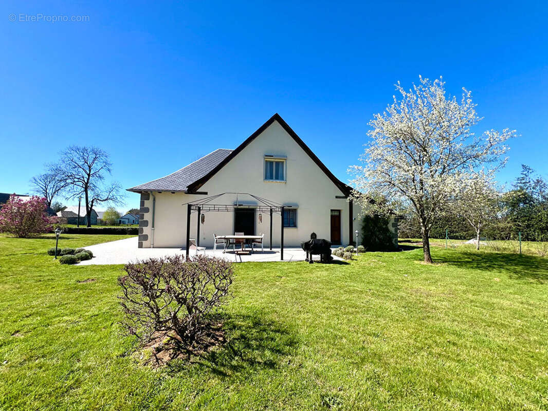 Maison à SAINT-CIRGUES-DE-MALBERT