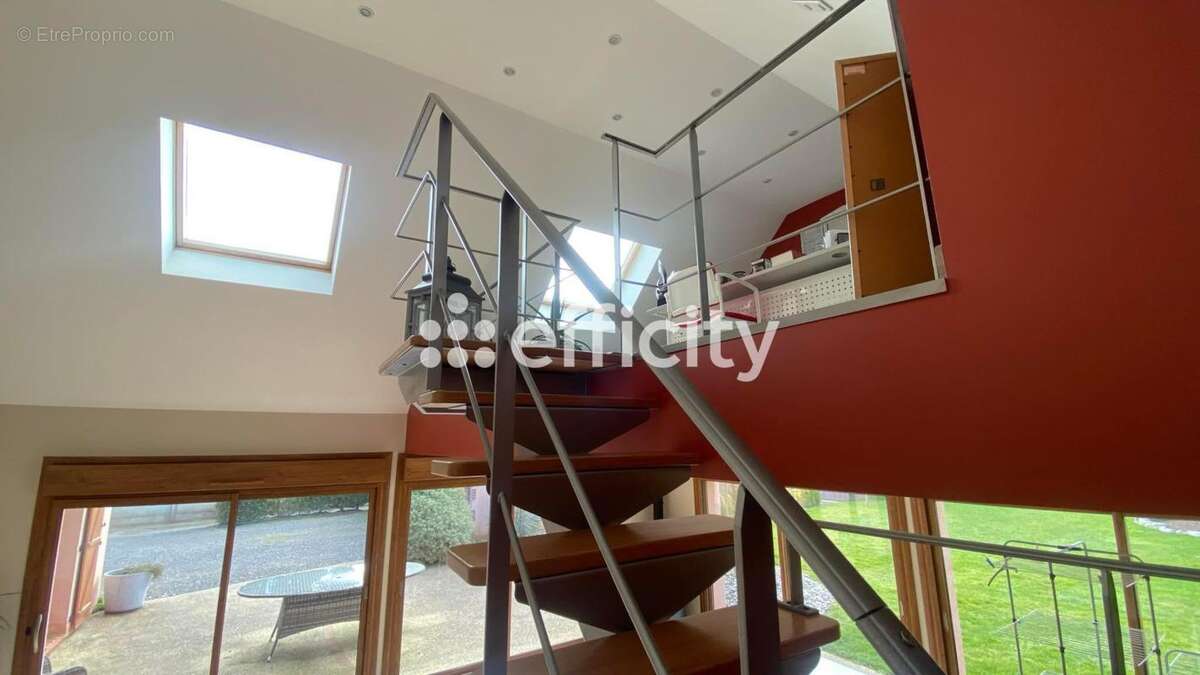 Maison 140 m² à Saint-Martin-En-Campagne  - photo 4