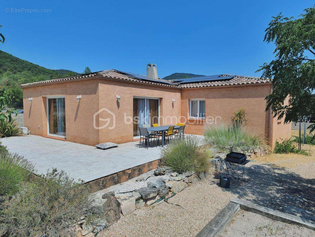 Maison contemporaine de plain-pied – 105 m² – 4 chambres – Piscine – Terrain de 875 m² - photo 11
