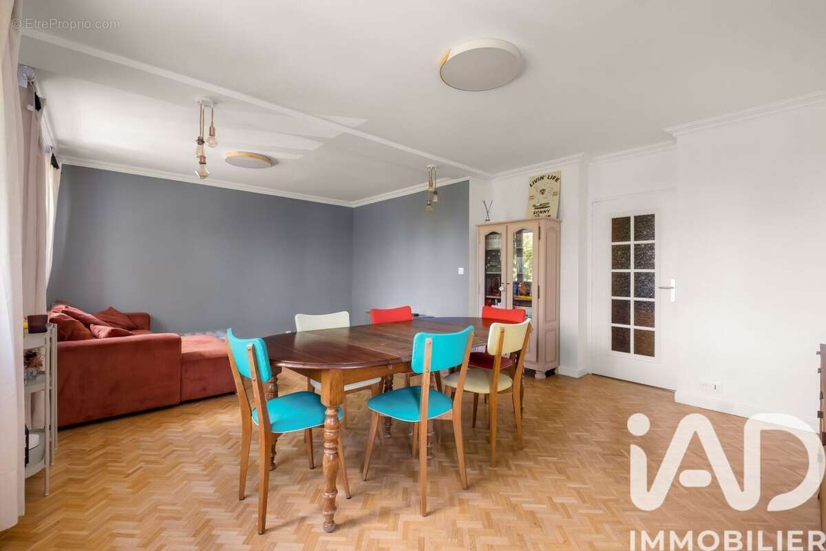 Appartement 72 m² à Craponne  - photo 8