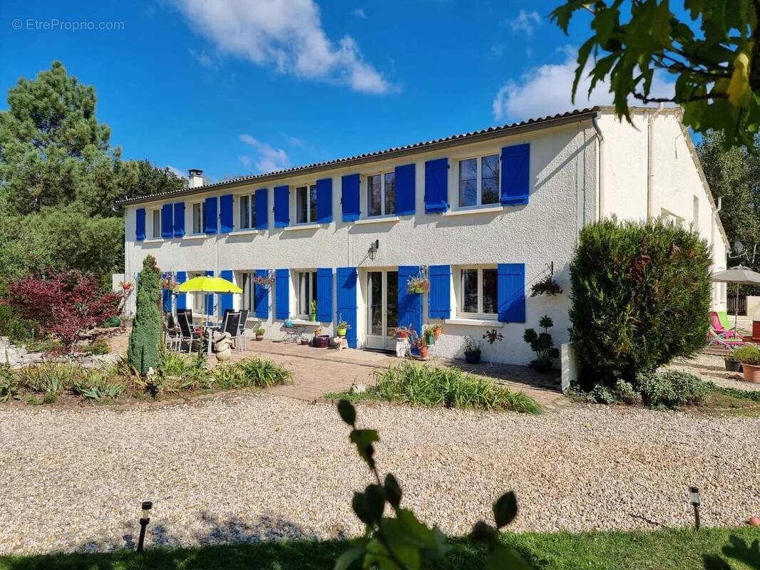 Maison à BORESSE-ET-MARTRON