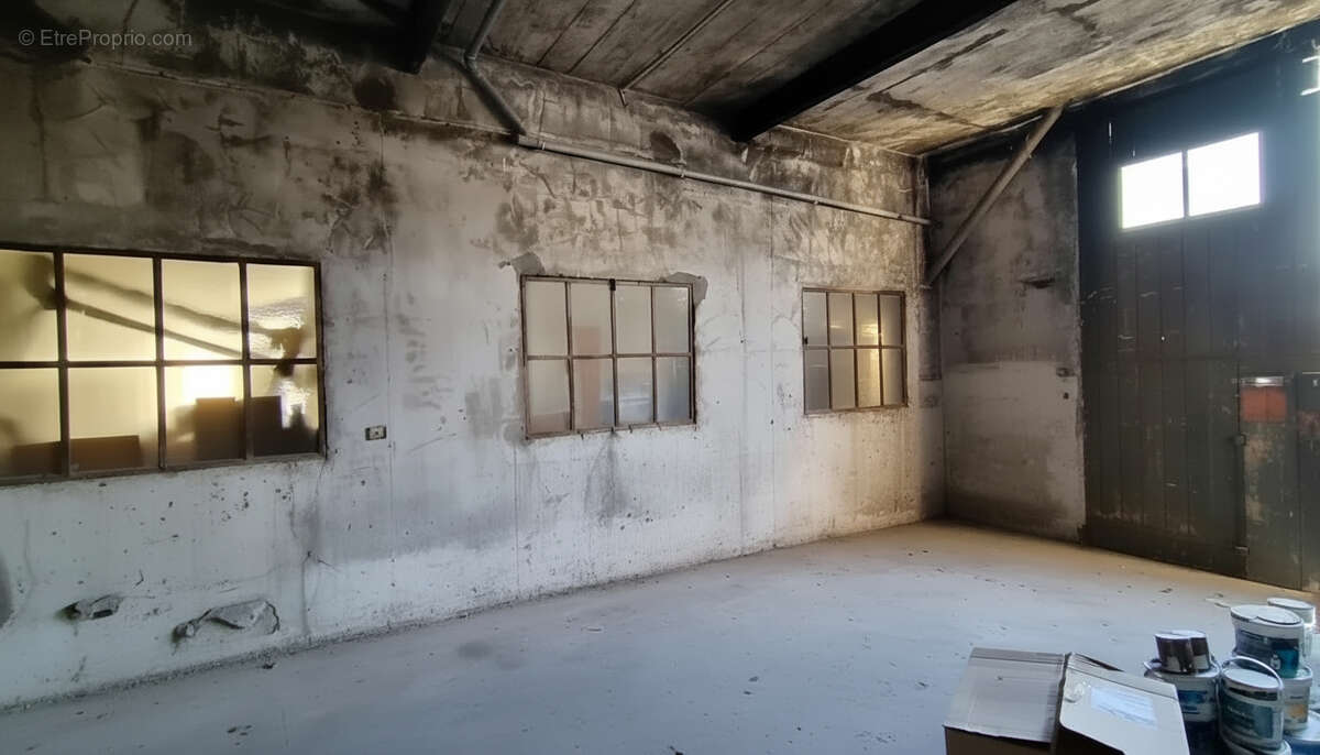 À vendre : Garage fermé de 37 m² à Talence - photo 4