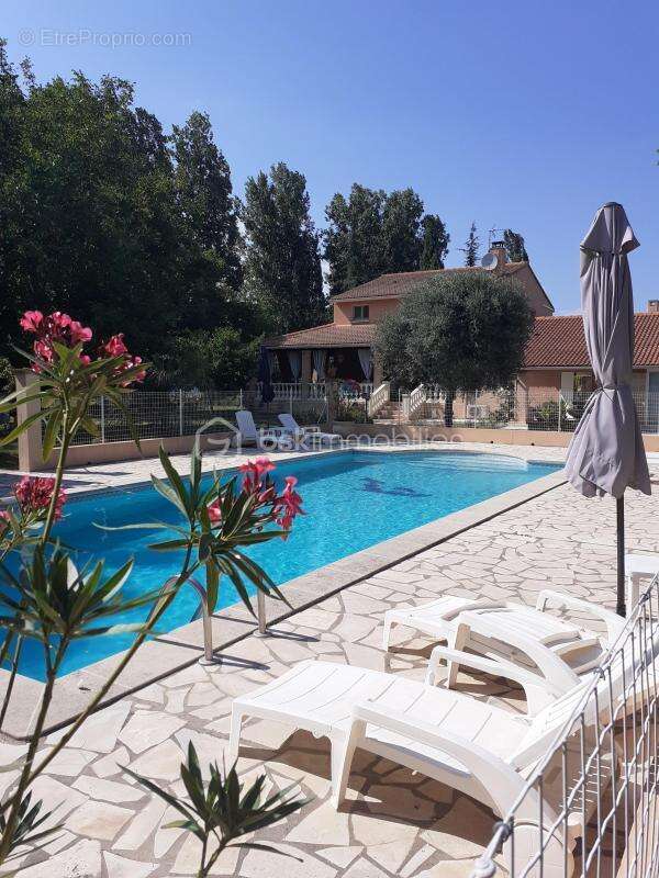 Maison à SAINT-QUENTIN-LA-POTERIE