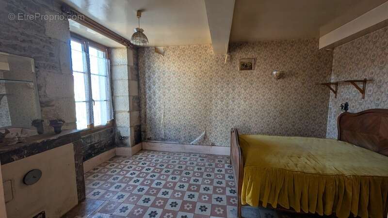 Maison à COUTARNOUX