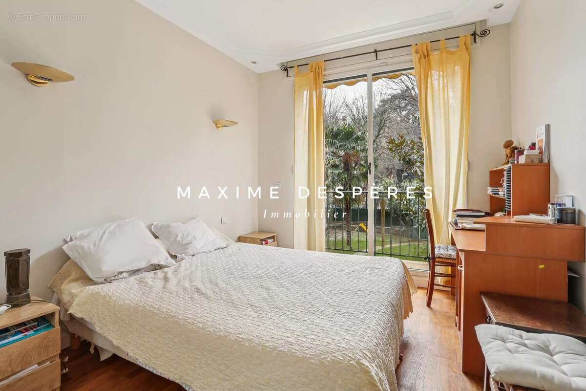 Appartement à NEUILLY-SUR-SEINE