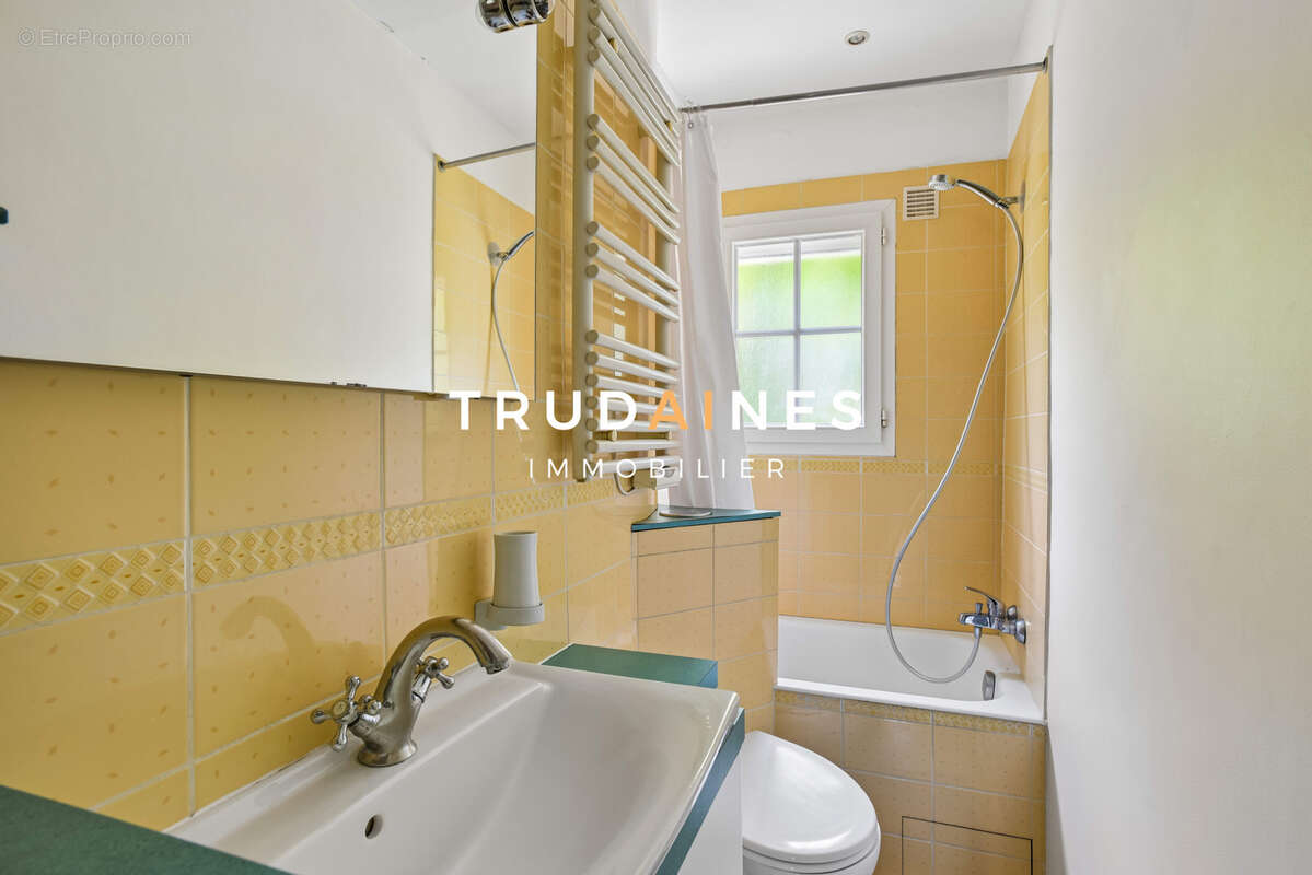 Appartement 3 pièces, 45,12 m2 loi Carrez, 2e étage au plan optimisé et à la vue dégagée. - photo 15