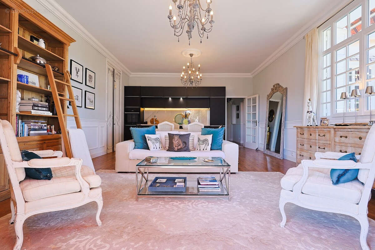 Appartement à HYERES