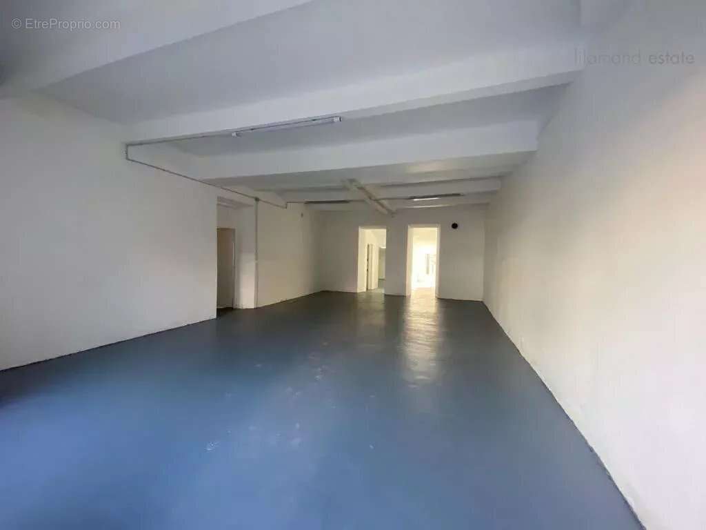 Cannes - place commandant maria - local commercial 115 m2 - photo 4