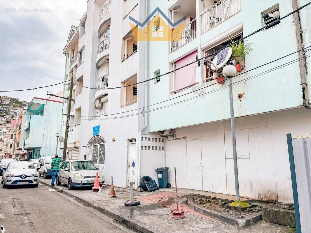 Commerce à FORT-DE-FRANCE