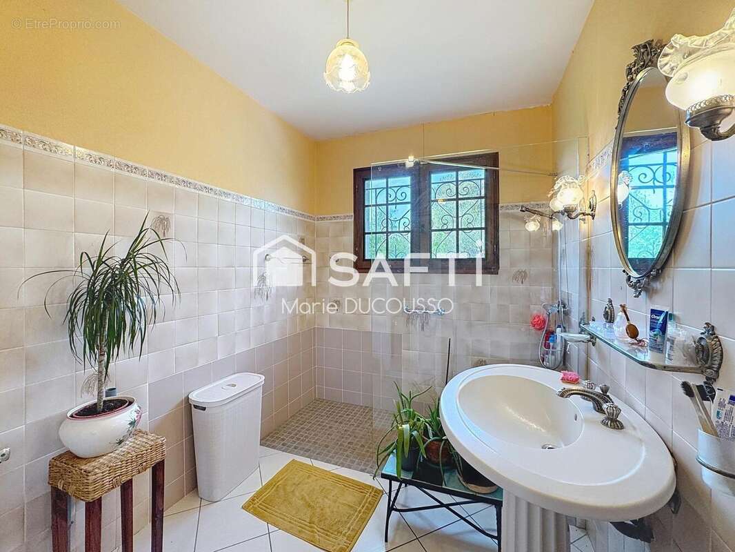 Photo 8 - Maison à MOULIETS-ET-VILLEMARTIN