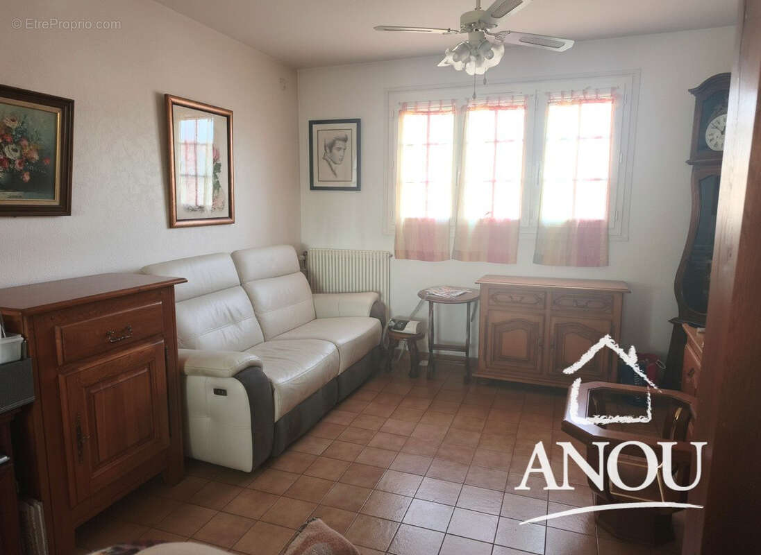 Maison à SAINT-DENIS-LES-PONTS