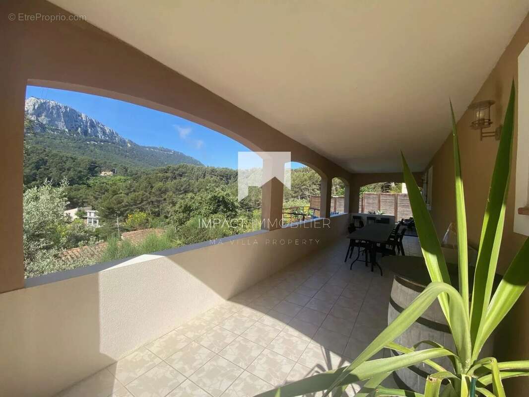 Maison à LA VALETTE-DU-VAR