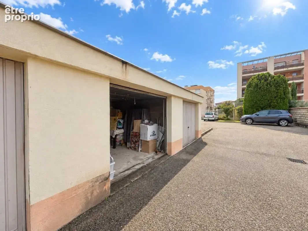 Garage 20m2 nimes dans residence securisee acces facile - photo 2