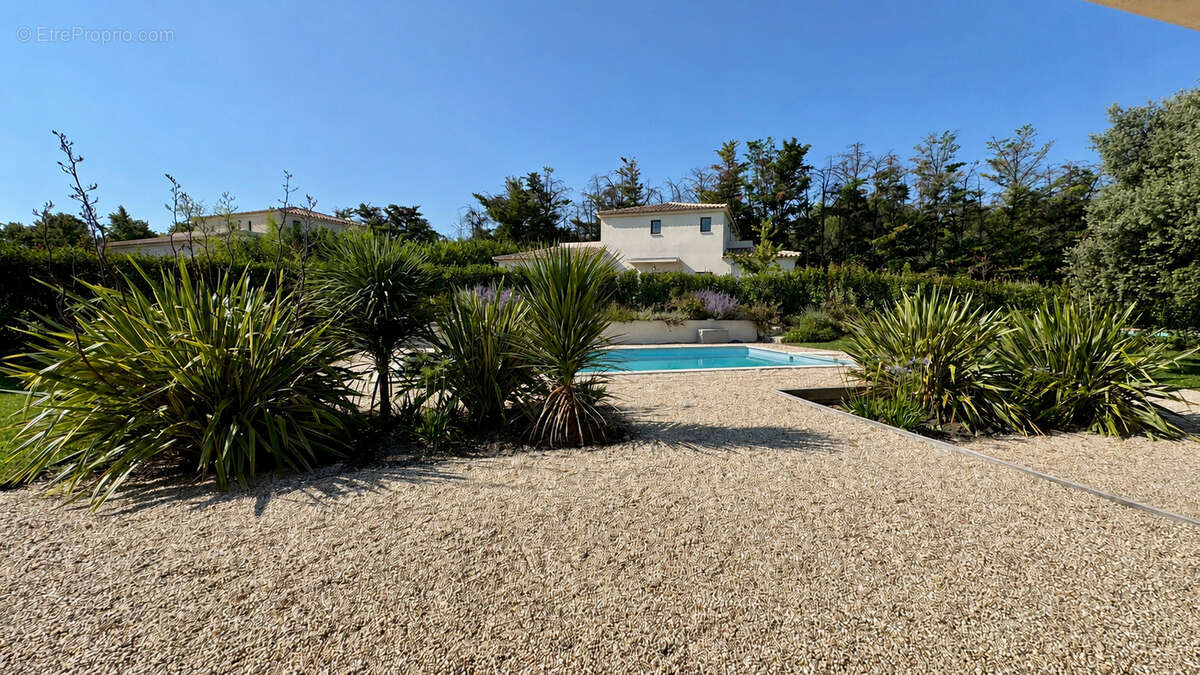 Maison piscine 220m² aix nord - photo 2