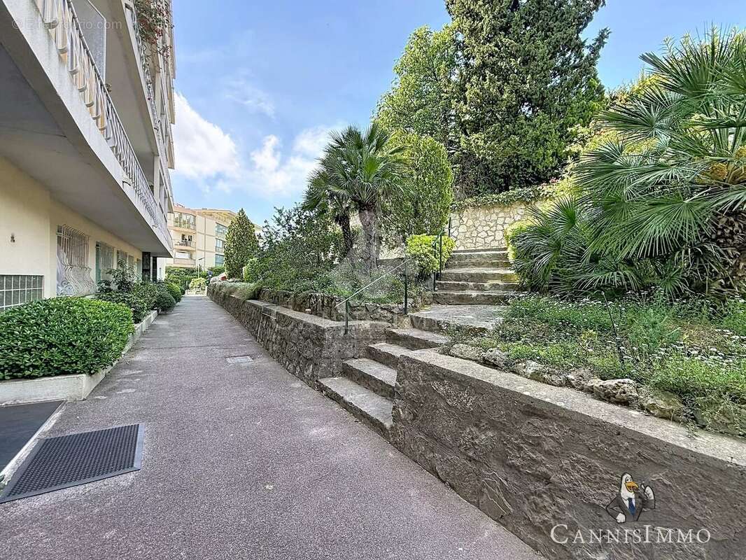 Appartement à LE CANNET