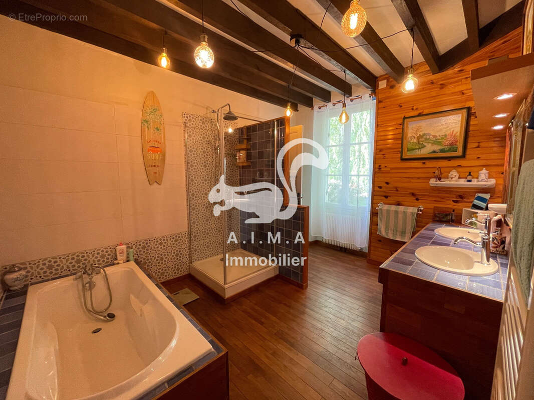 Mios, maison de caractère avec piscine et grand jardin - photo 13