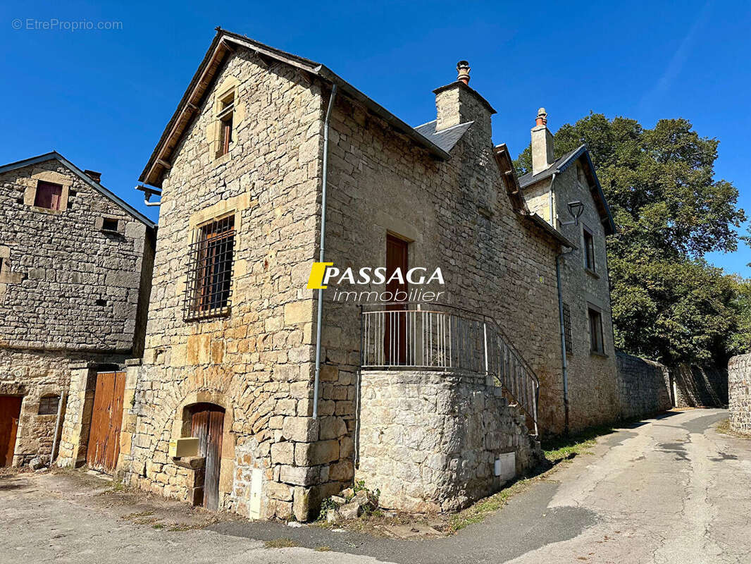 Maison à SEVERAC-LE-CHATEAU