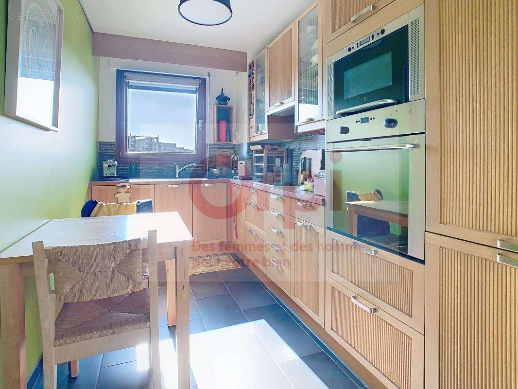 Appartement à ISSY-LES-MOULINEAUX