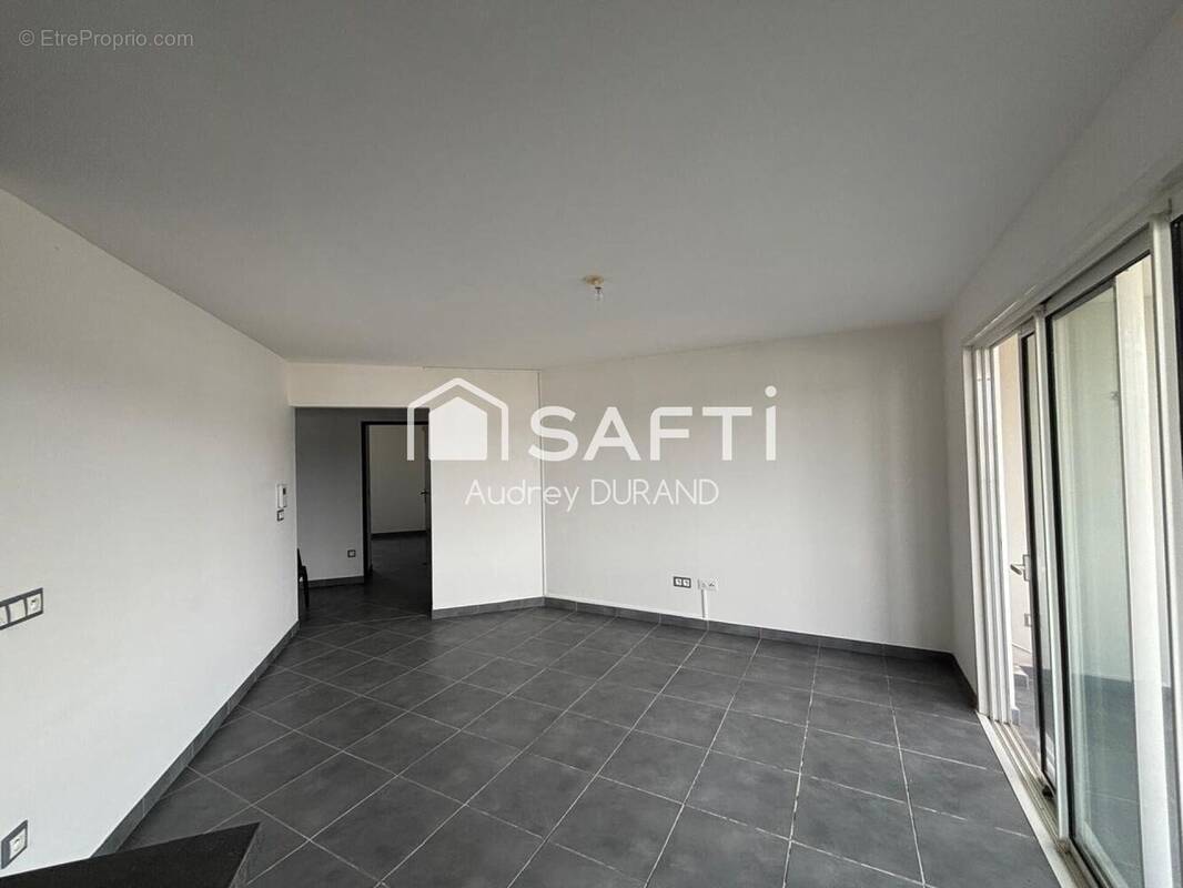 Photo 1 - Appartement à CAYENNE