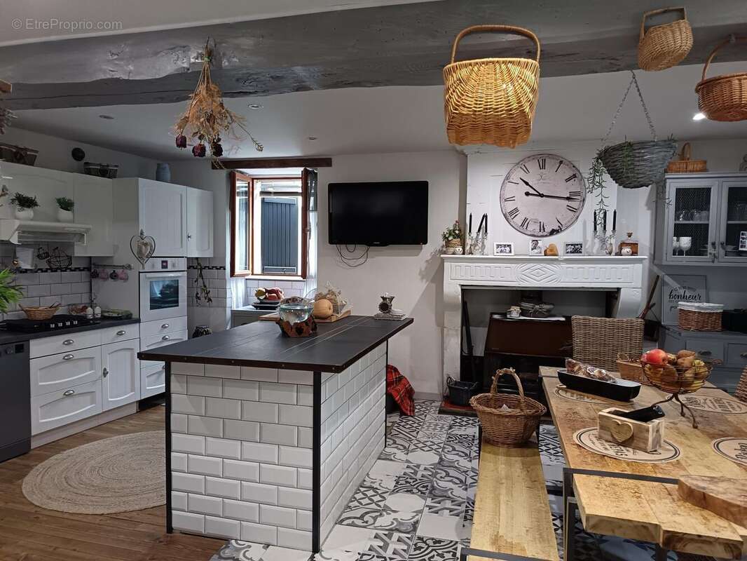 Photo 5 - Maison à SALIGNAC-SUR-CHARENTE