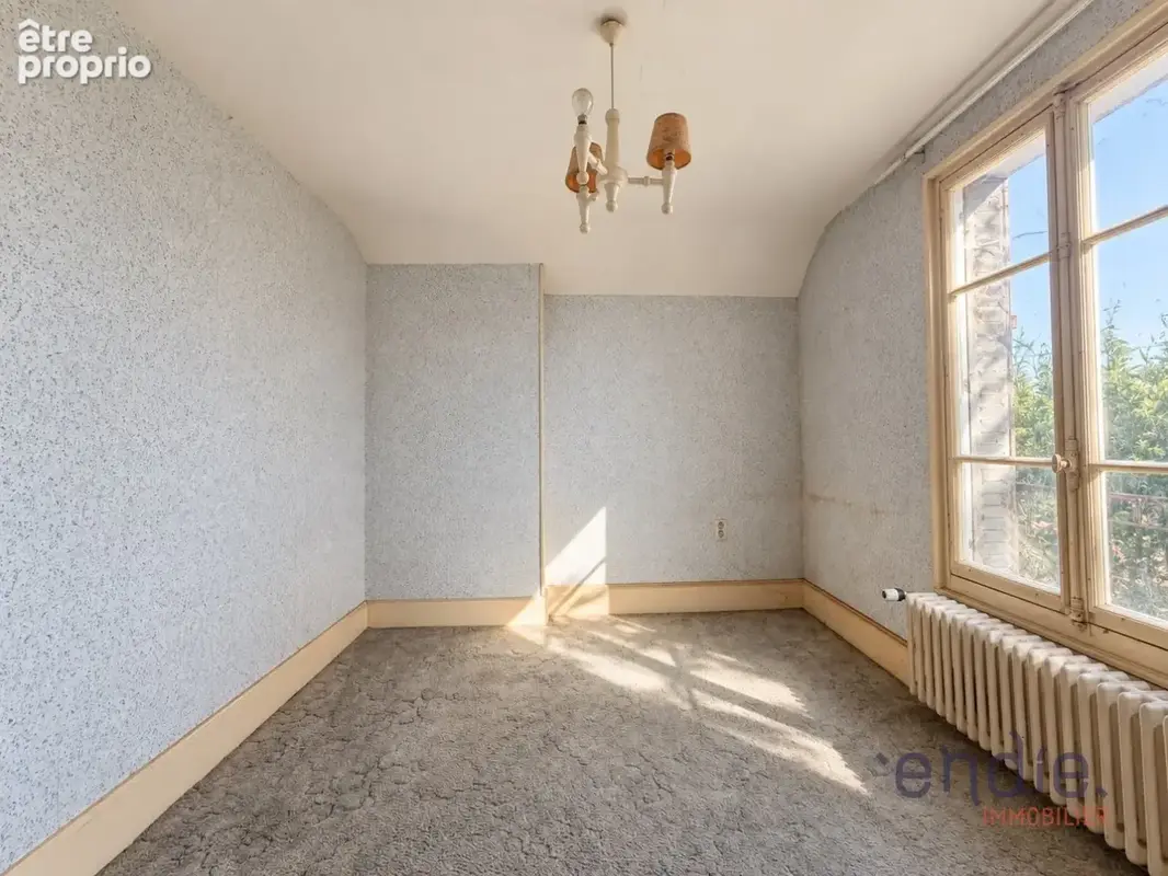 Maison familiale avec nombreuses dépendances et hangar sur environ 1 500 m² de terrain - photo 9
