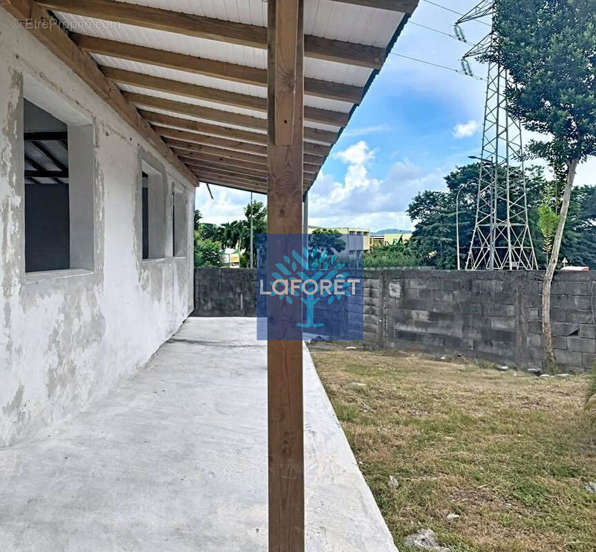 Commerce à FORT-DE-FRANCE