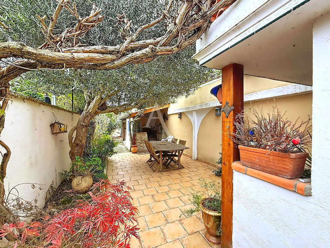 Maison à BRUGUIERES