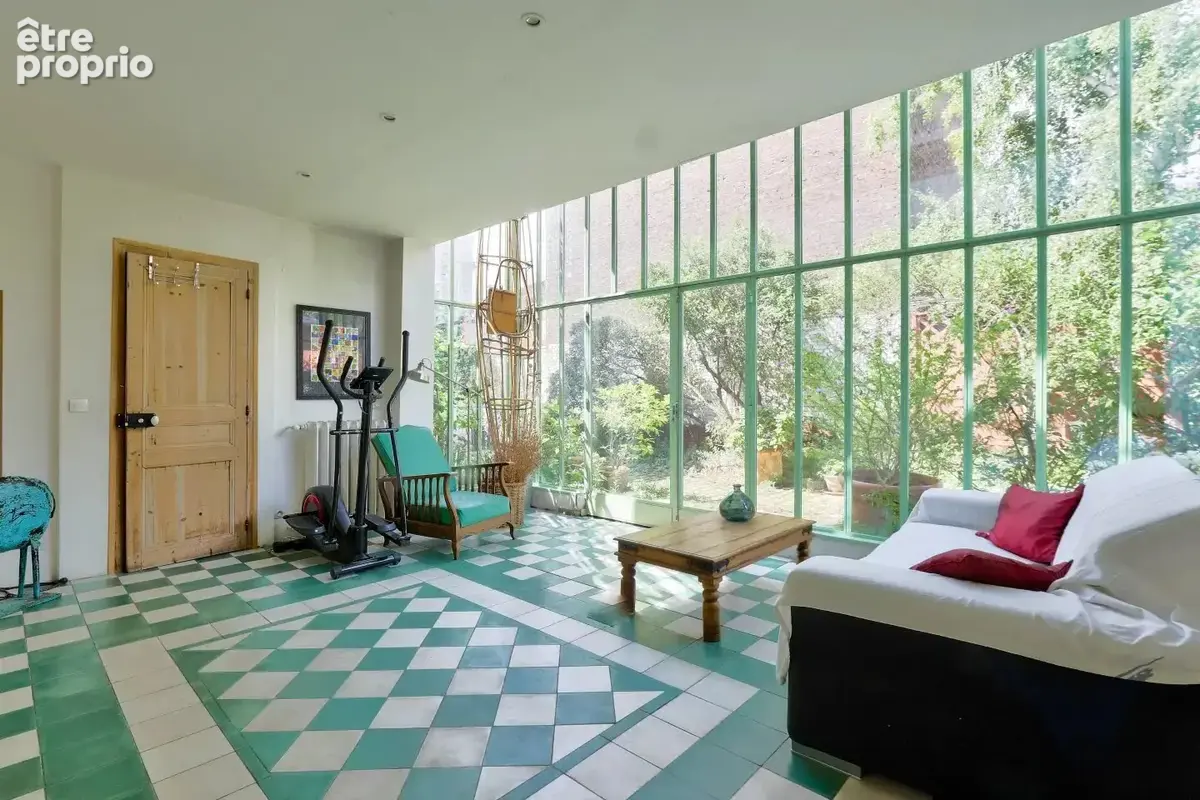Maire d'Ivry-Sur-Seine - Maison 11 pièces 279 m² - photo 4