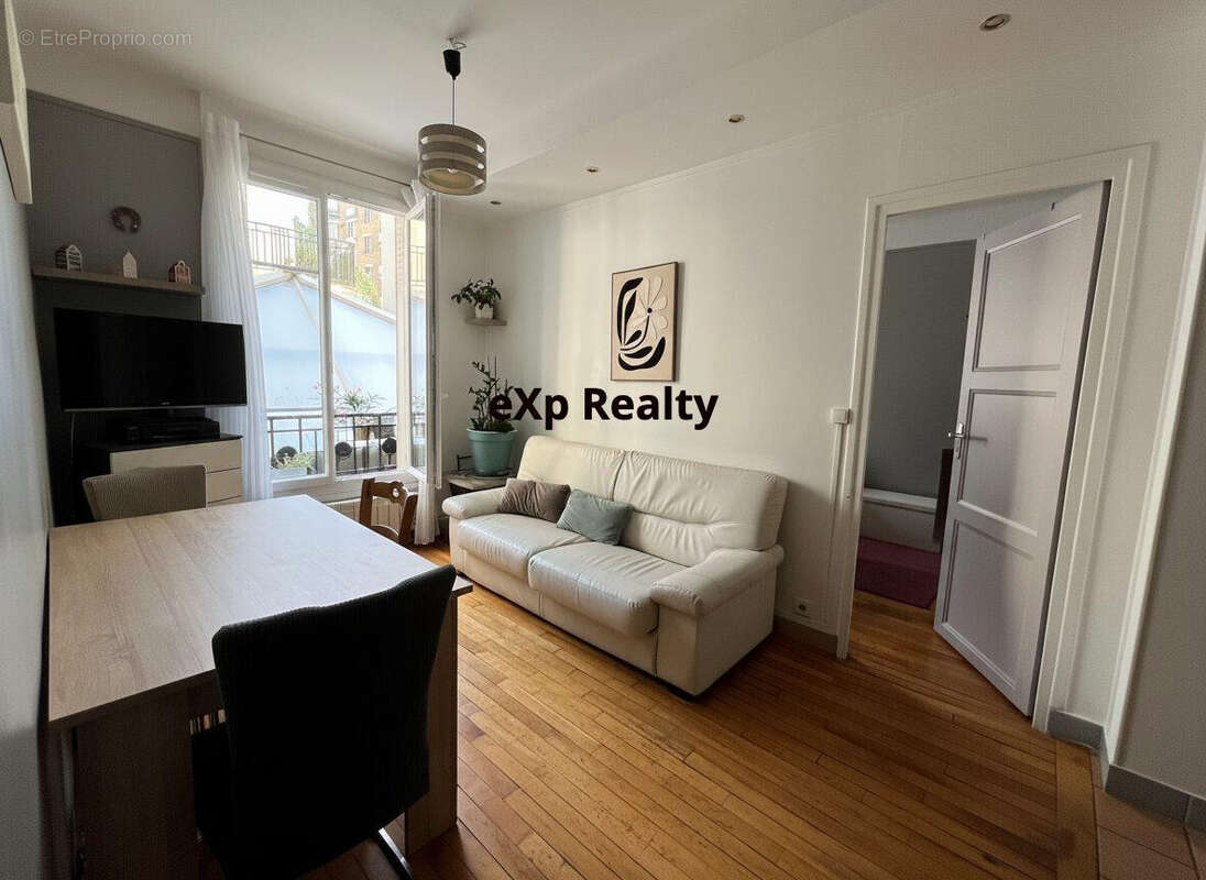 Appartement à PARIS-15E
