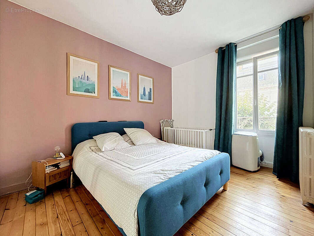 Quartier Republique - Maison 7 pièces 146m2 - photo 5