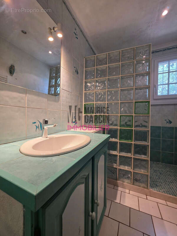 Maison 107 m² à Morieres-Les-Avignon  - photo 8