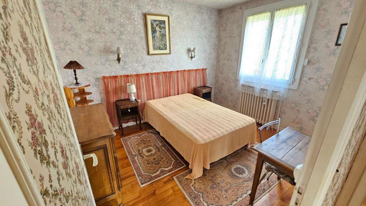 Maison à HOUDAN