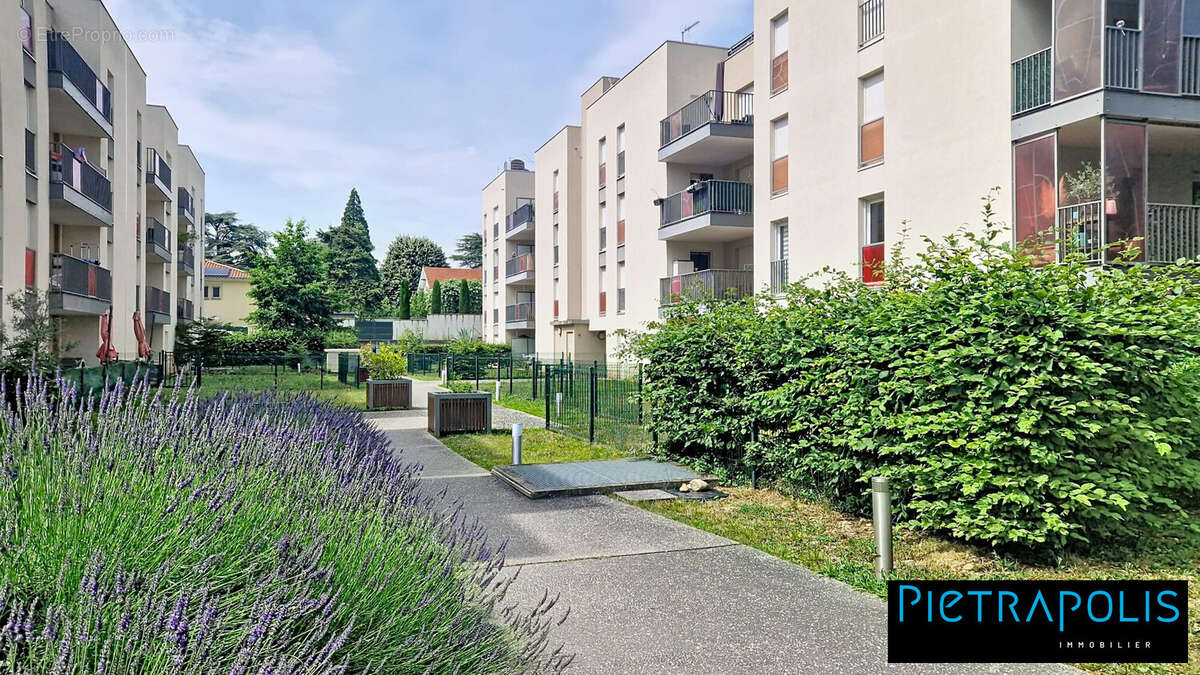 Appartement à CHAMPAGNE-AU-MONT-D'OR