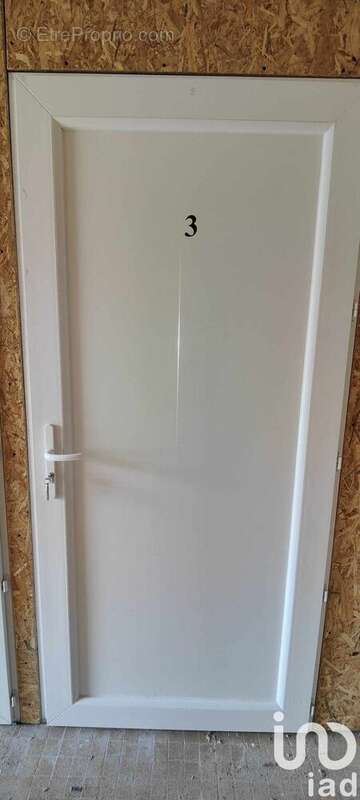 Photo 6 - Parking à SURGERES