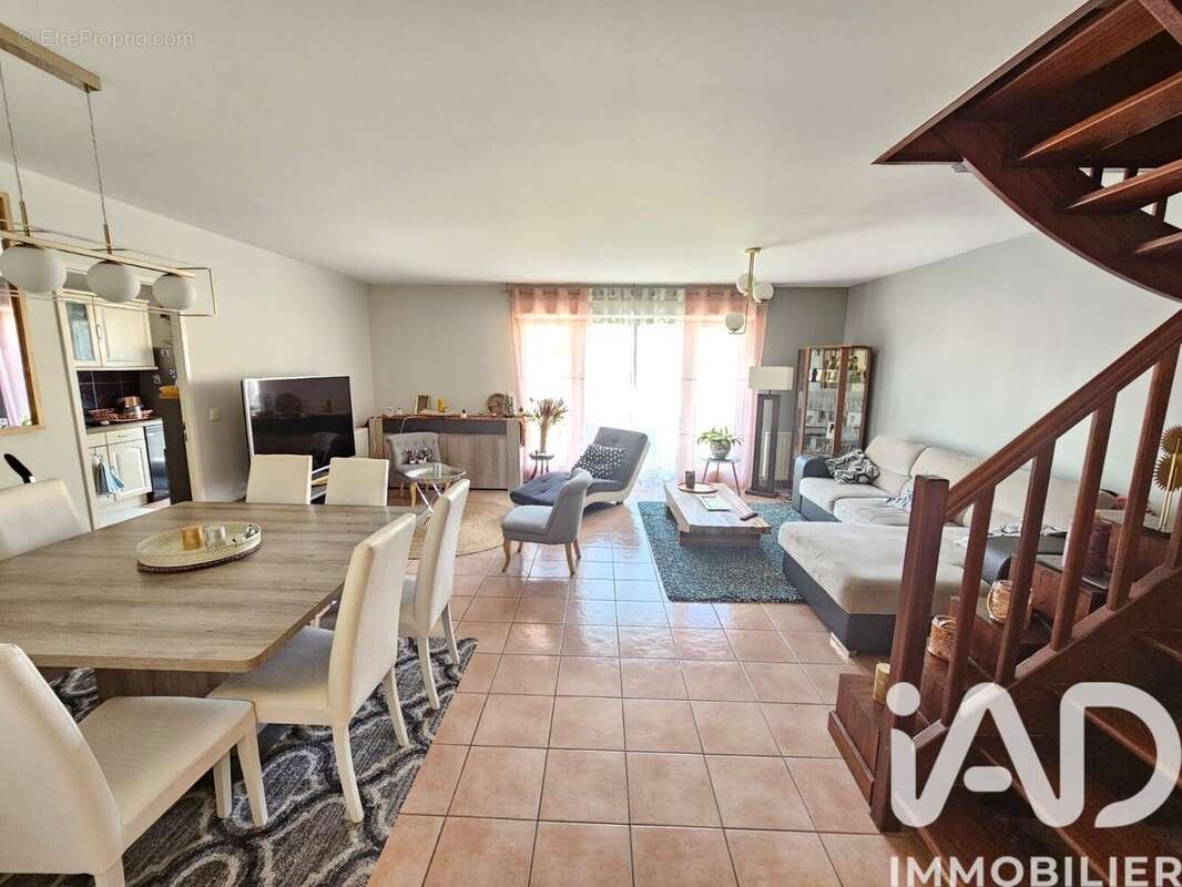 Photo 5 - Maison à MOISSY-CRAMAYEL