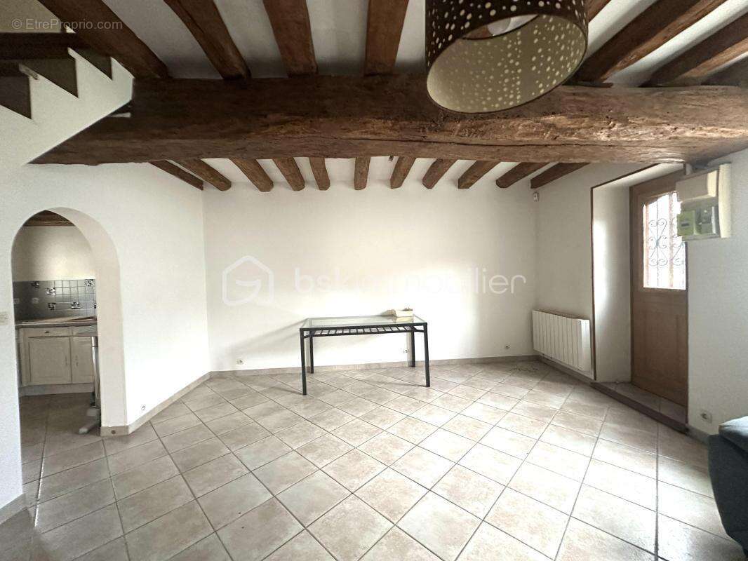 Maison à VILLENEUVE-LA-GUYARD