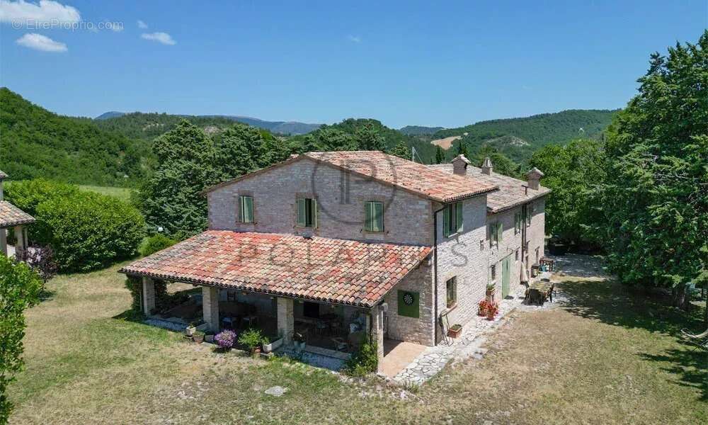 Ferme restaurée du XVIIIe siècle avec 6 chambres + 3 appartements pour invités sur 27 hectares près de Cagli, Marches. Piscine,  - photo 21