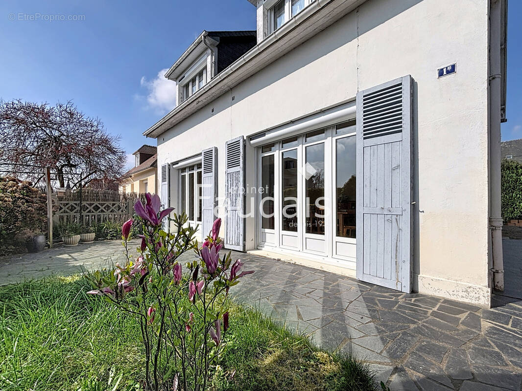 Maison à VILLERS-BOCAGE