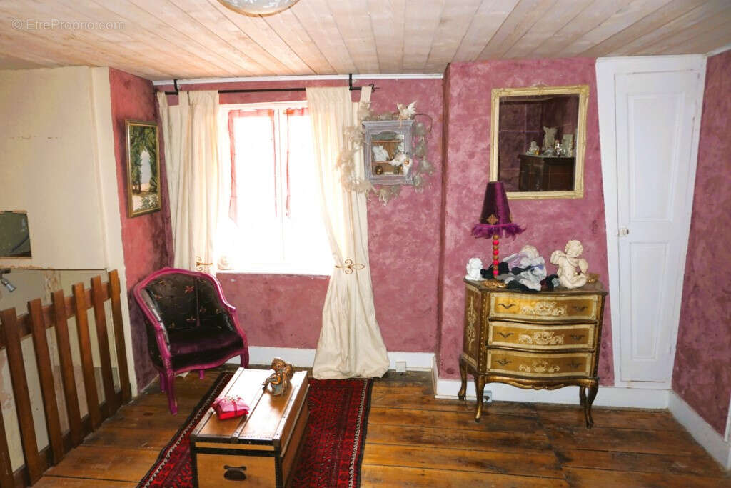 Maison à SAINT-JEAN-LE-VIEUX