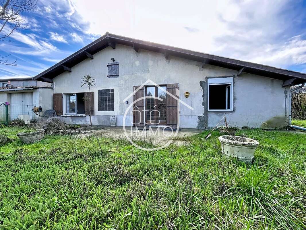 Maison à LAMOTHE-MONTRAVEL