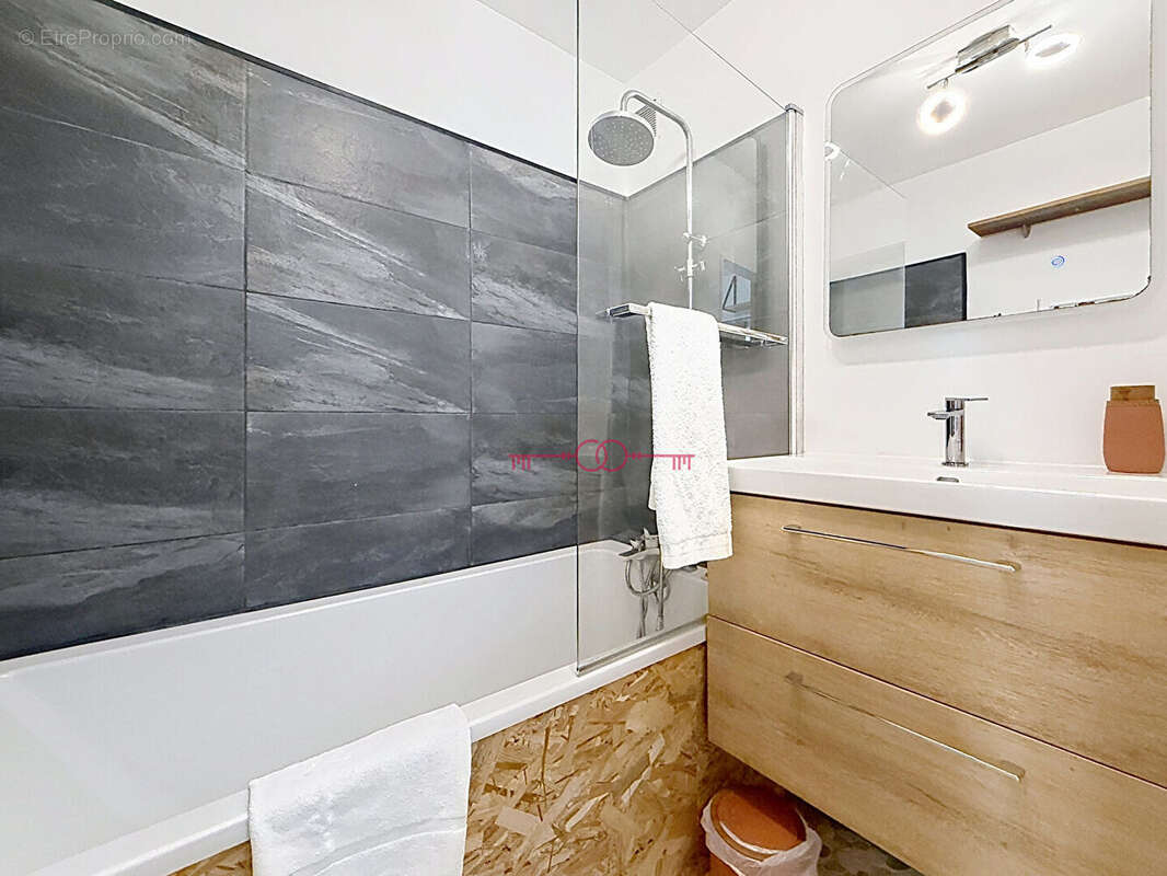 À vendre -  appartement de type 2 avec exterieur et pk - en exclusivité - à reims - photo 8