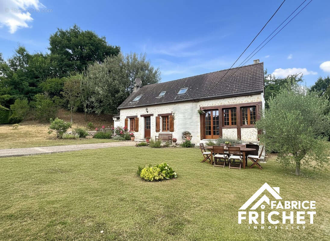 Maison 96 m² à Saint-Pierre-De-Bailleul  - photo 4