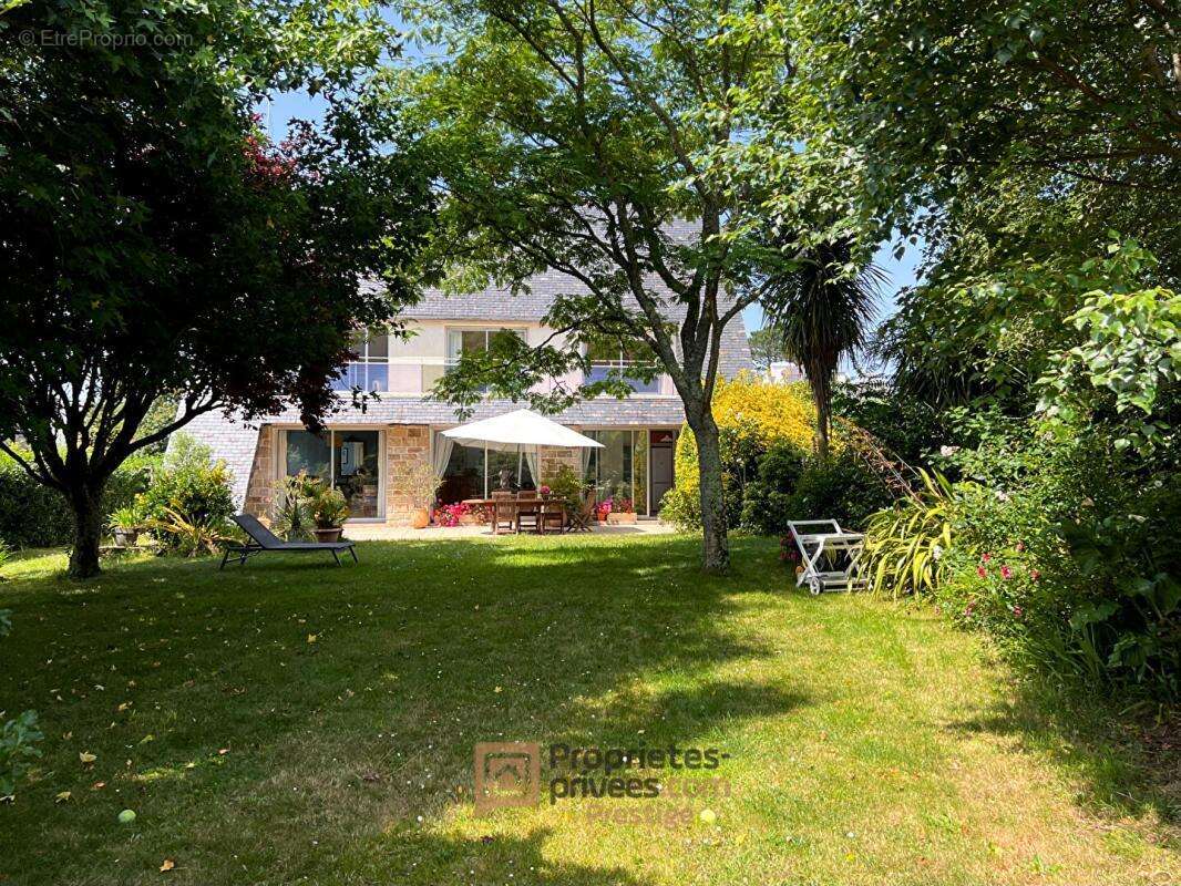 Sainte-Marine, Maison d'architecte 162 m², Terrain de 1 019 m² , Plage à pied - photo 3