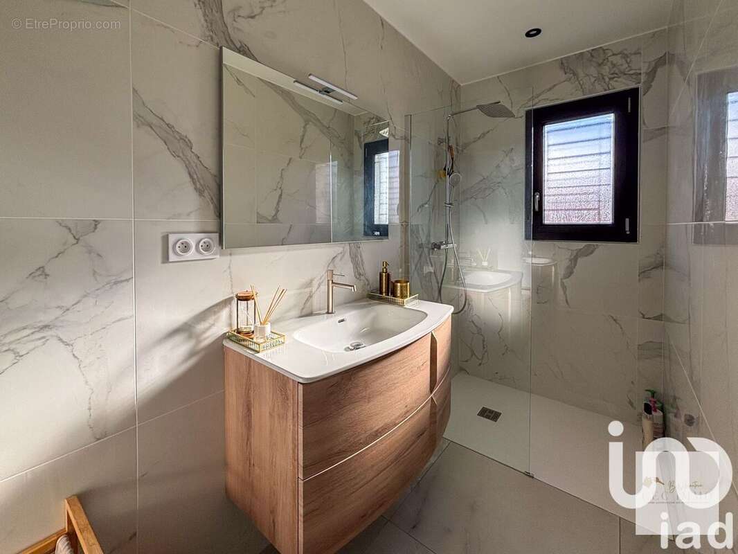 Maison 135 m² à Canohes  - photo 8