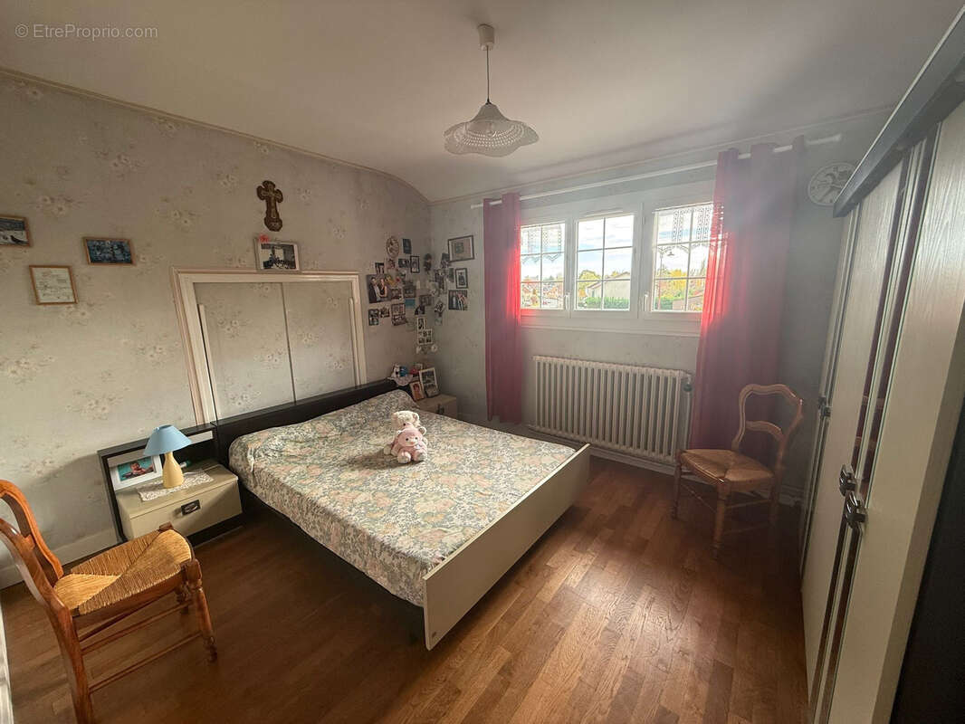 Maison à SAINT-PAVACE