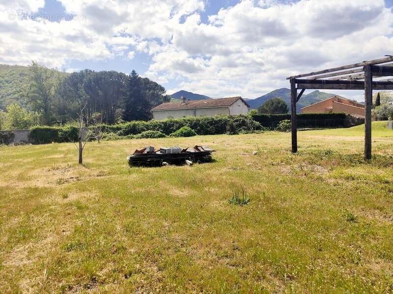 Terrain à LE POUJOL-SUR-ORB