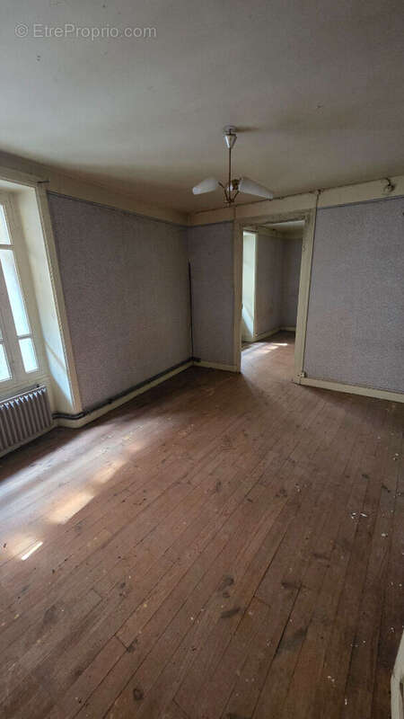 Maison à COUSSAC-BONNEVAL