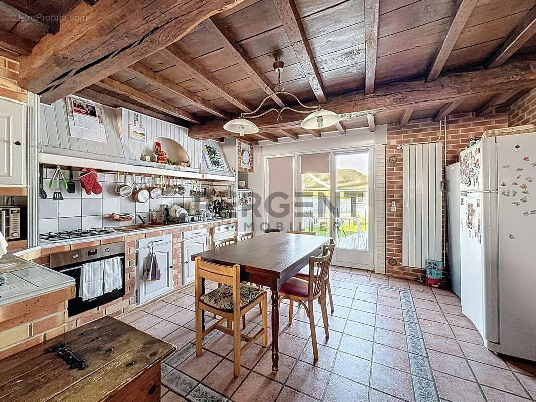 Maison 166 m² à Angecourt  - photo 3